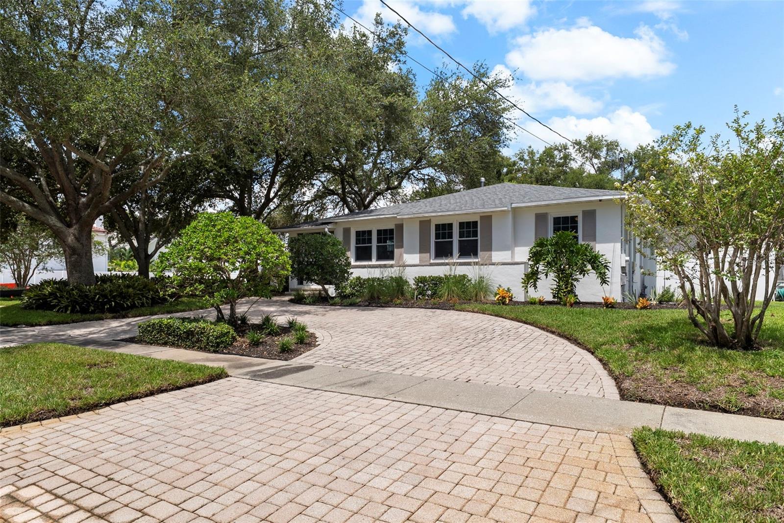 3823 W Tacon St, Tampa, FL 33629