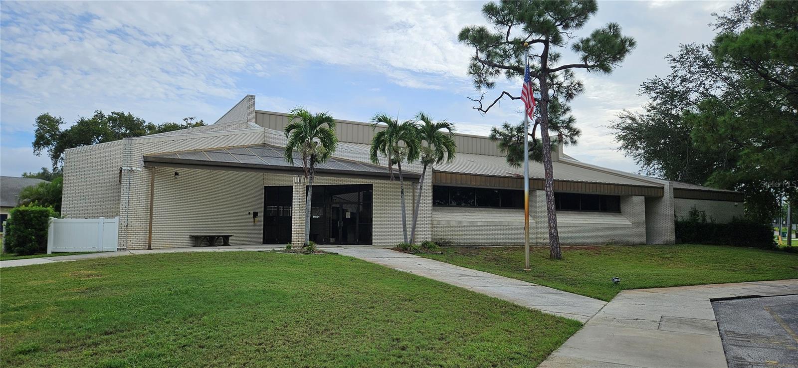 11501 Walker Ave, Seminole, FL 33772