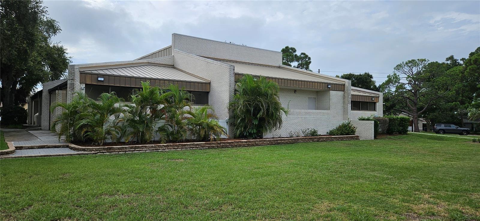 11501 Walker Ave, Seminole, FL 33772