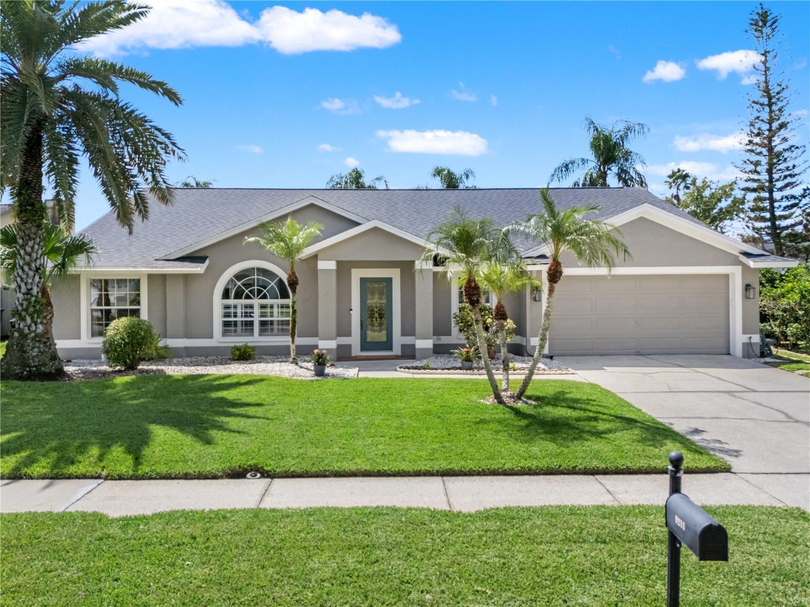 9211 Mill Cir, Tampa, FL 33647