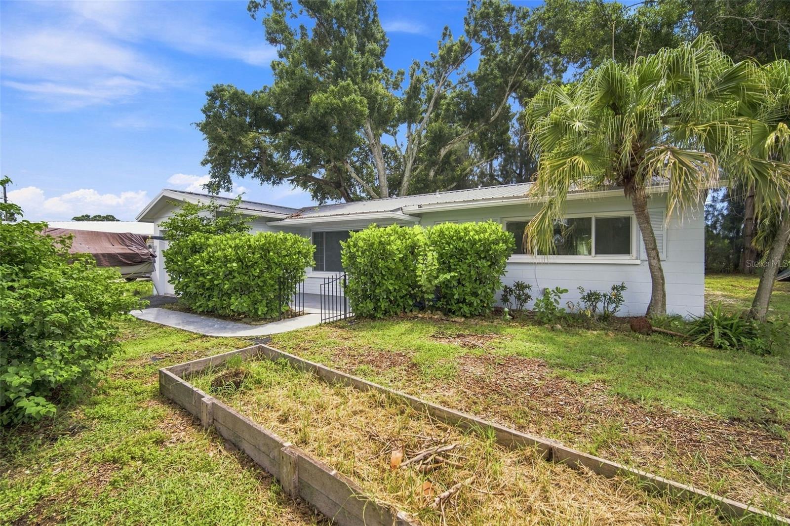 6100 35th Ave N, St Petersburg, FL 33710