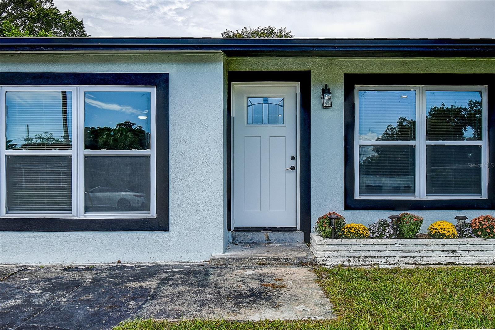 7580 Meadowlawn Dr N, St Petersburg, FL 33702
