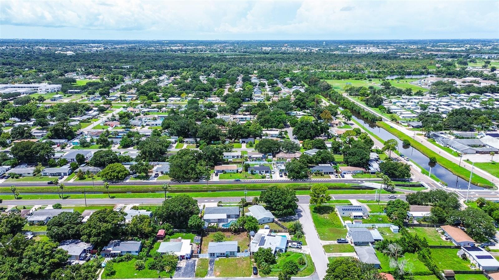 7580 Meadowlawn Dr N, St Petersburg, FL 33702