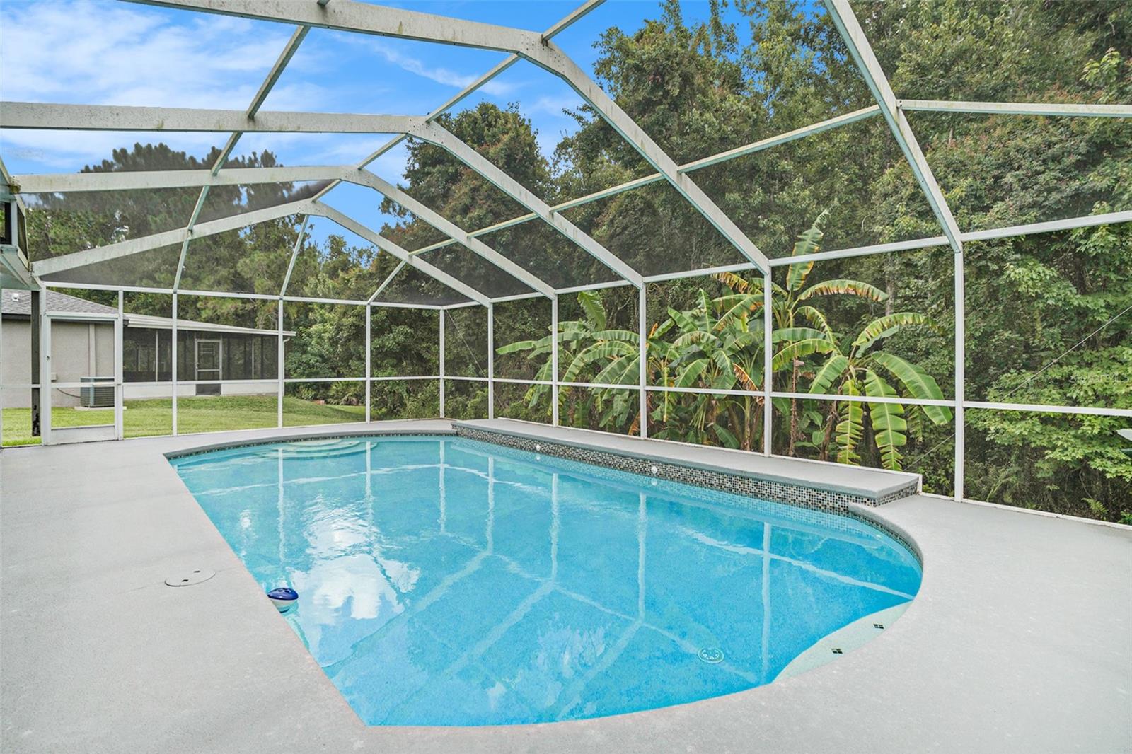 2132 Rensselaer Dr, Wesley Chapel, FL 33543