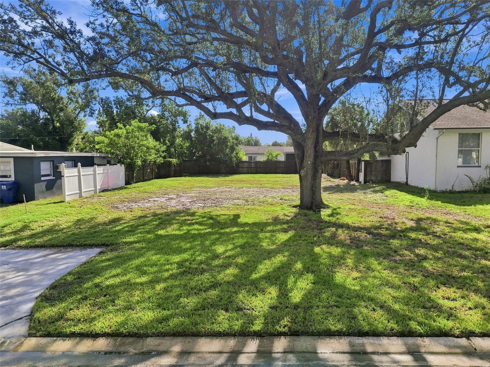 4135 Carson St NE, St Petersburg, FL 33703