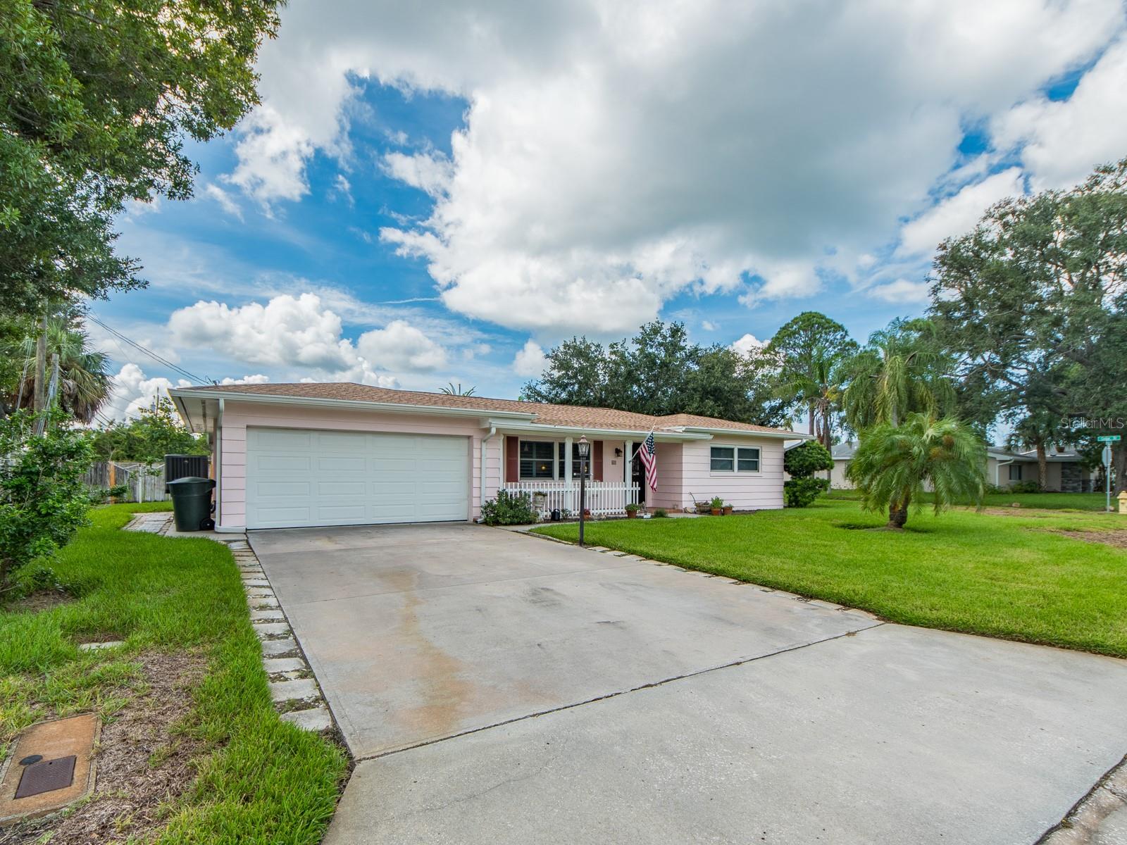 63 Nicholas Dr, Dunedin, FL 34698