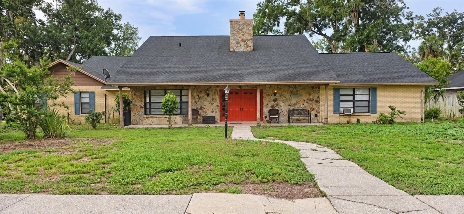113 Locust Dr, Brandon, FL 33511