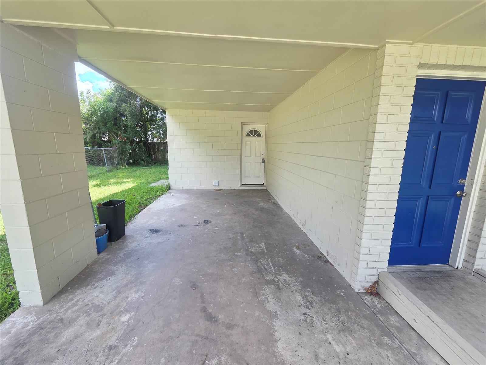 1813 Bond St, Plant City, FL 33563