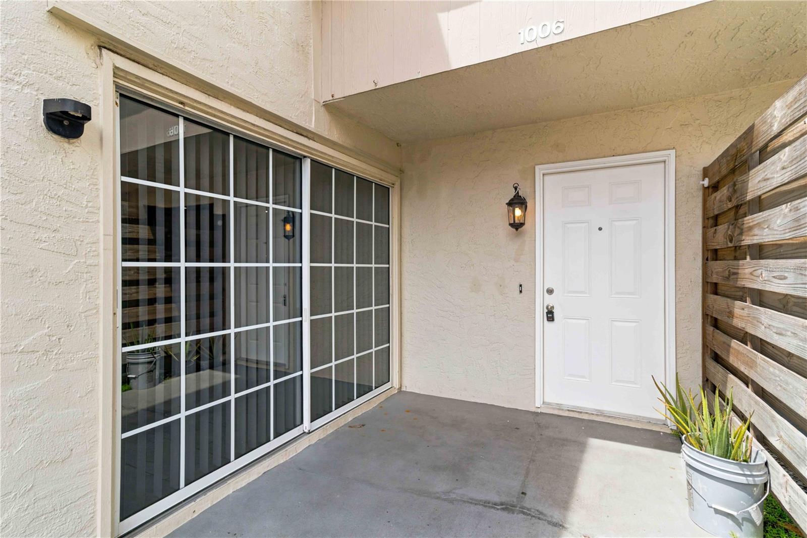 1006 Longfellow Ct, Sarasota, FL 34243