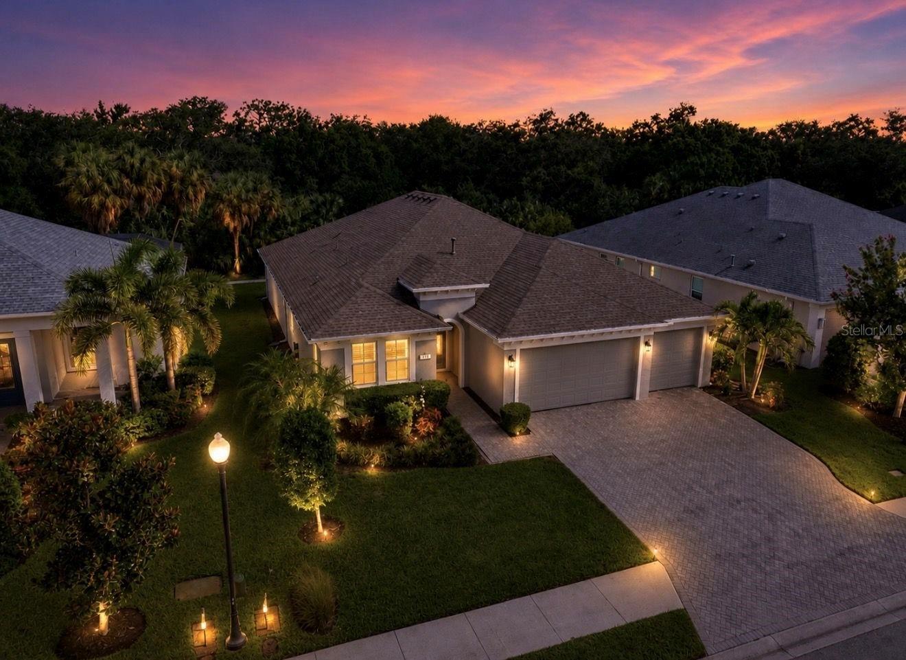 311 Chantilly Trl, Bradenton, FL 34212