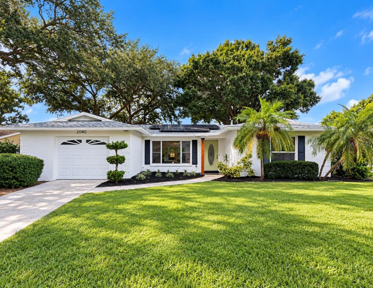 2040 Forest Dr, Clearwater, FL 33763