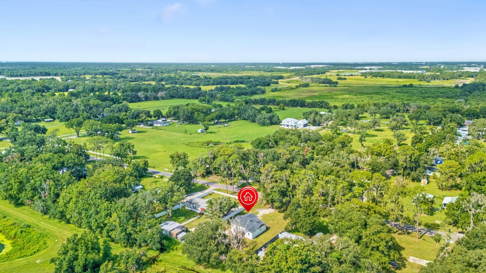 414 S Wiggins Rd, Plant City, FL 33566