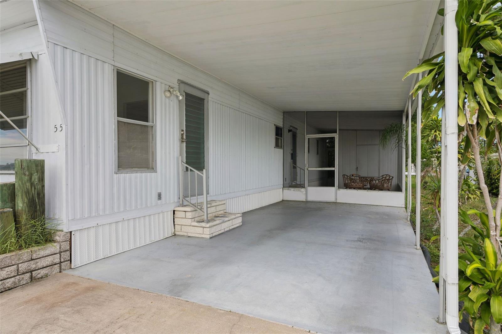 55 Lexington Ct #12, Palm Harbor, FL 34684