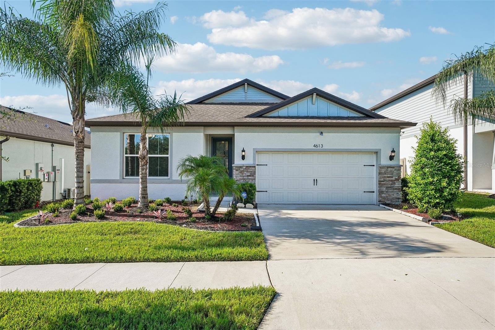 4613 Dover Bluff Ct, Valrico, FL 33594