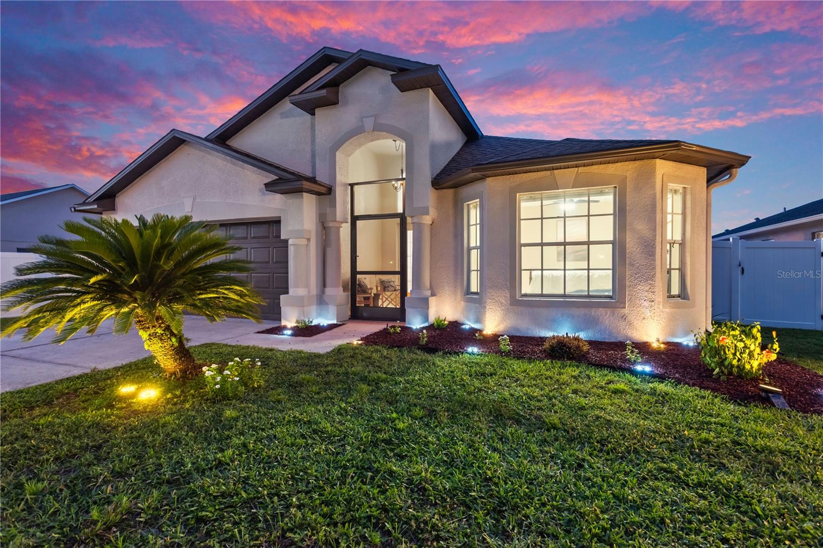 31319 Golden Gate Dr, Wesley Chapel, FL 33545