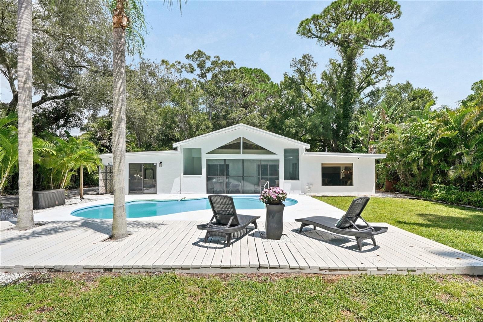 10030 59th Ave N, St Petersburg, FL 33708