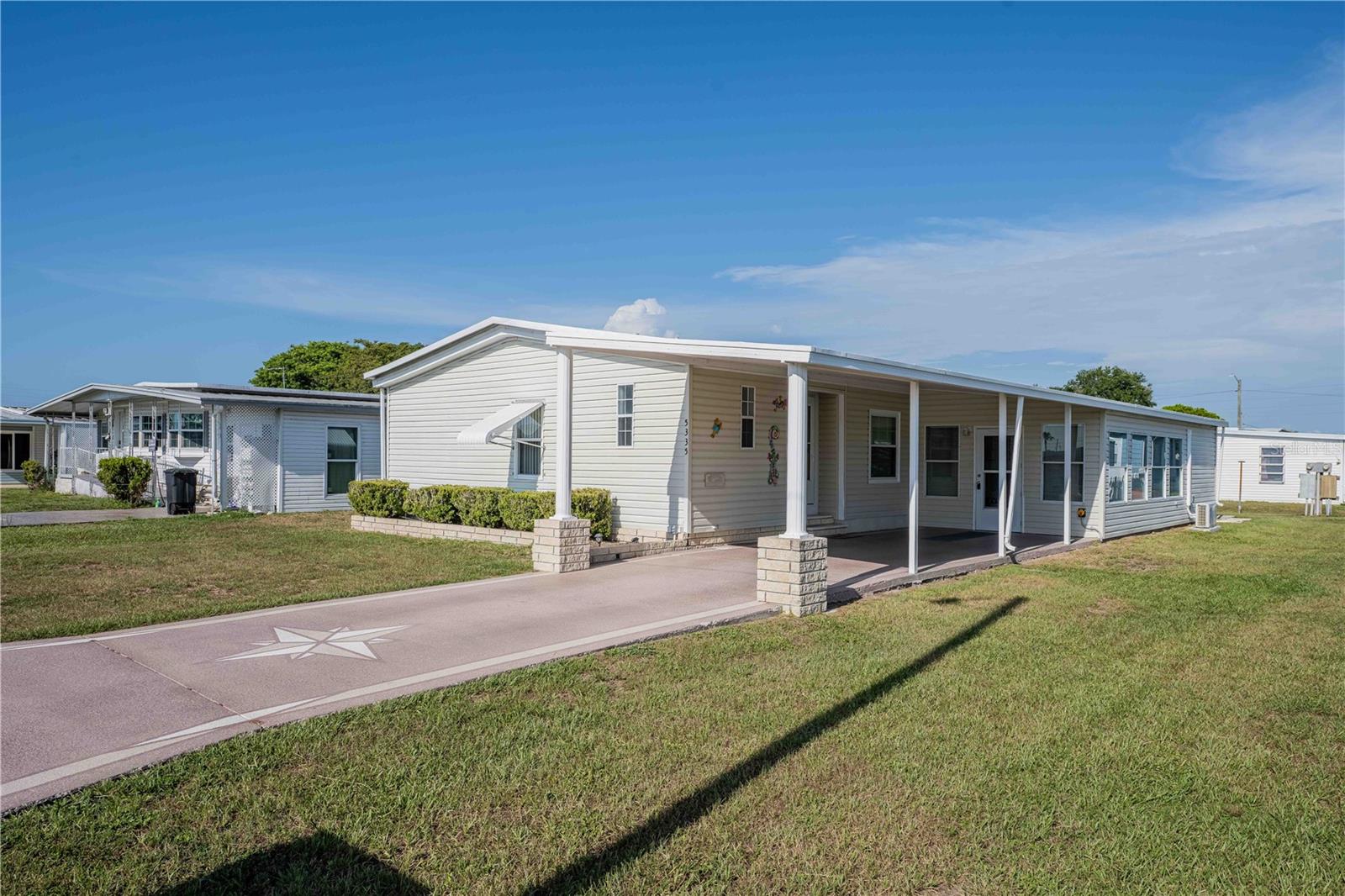 5335 Powhattan St, Zephyrhills, FL 33542