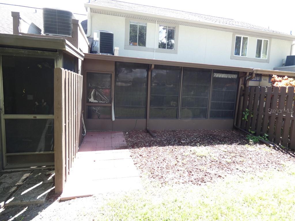 104 Bough Ave #104, Clearwater, FL 33760