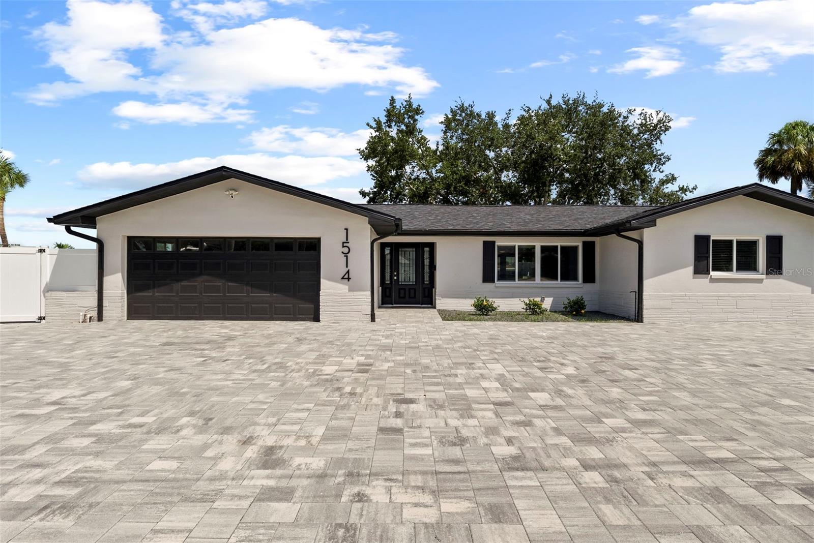 1514 Sea Gull Dr S, St Petersburg, FL 33707