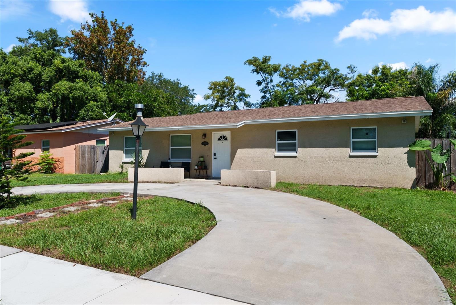 11199 Temple Ave, Seminole, FL 33772