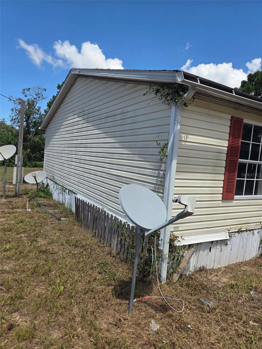 10543 Denton Ave, Hudson, FL 34667