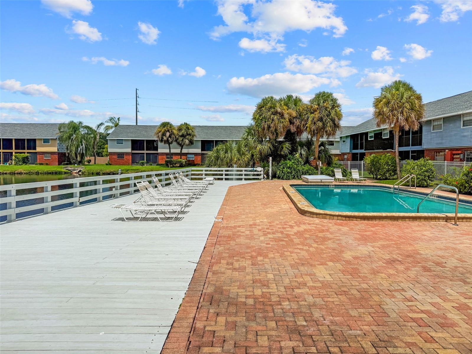 200 Country Club Dr #108, Largo, FL 33771