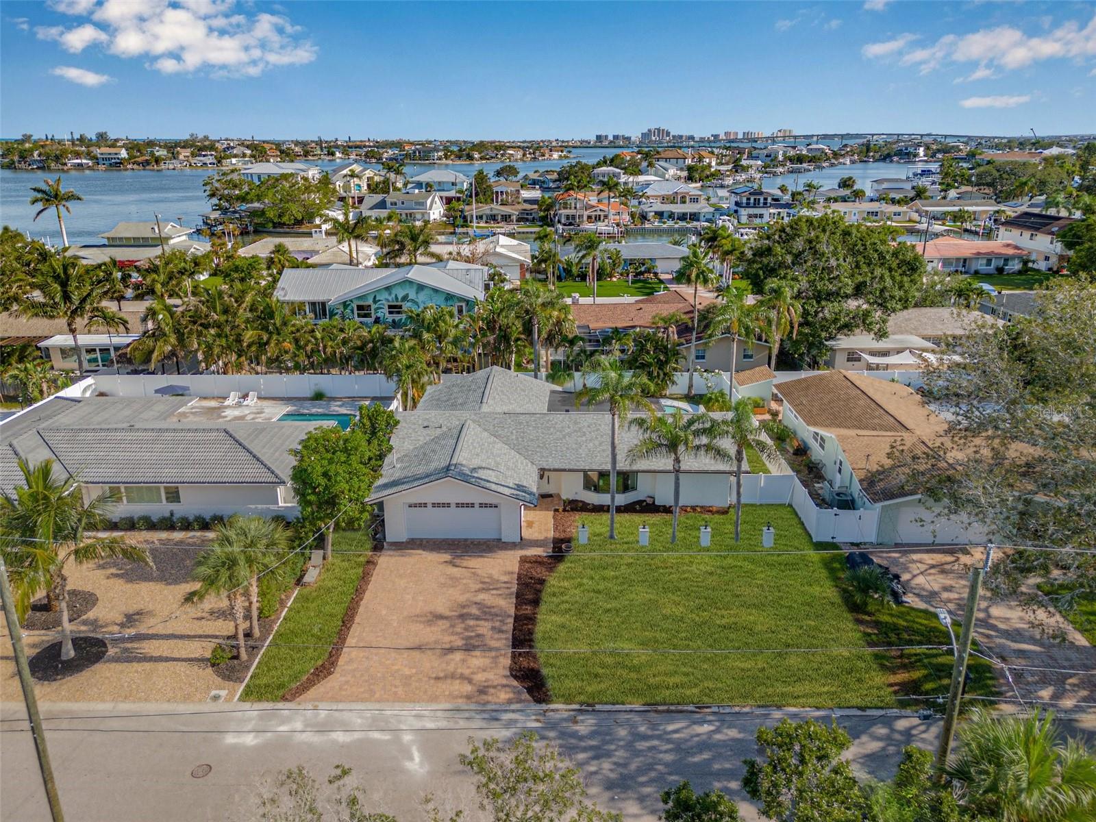 4495 Clearwater Harbor Dr S, Largo, FL 33770