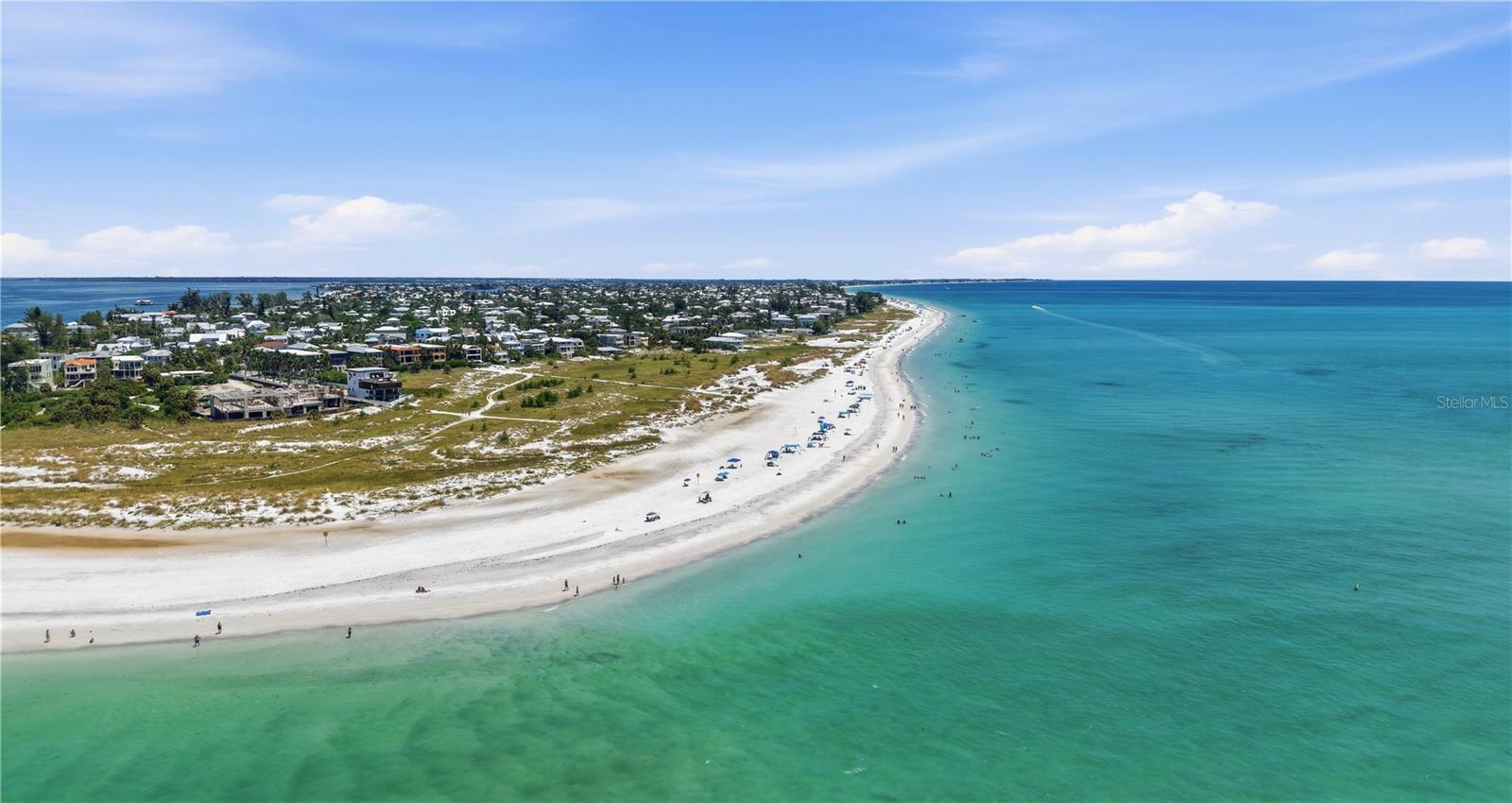 210 84th St, Holmes Beach, FL 34217