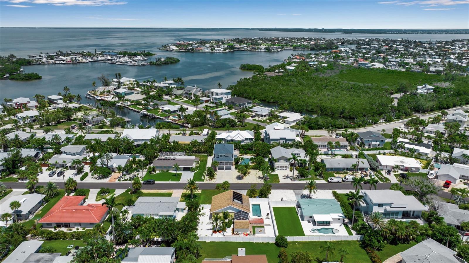 210 84th St, Holmes Beach, FL 34217