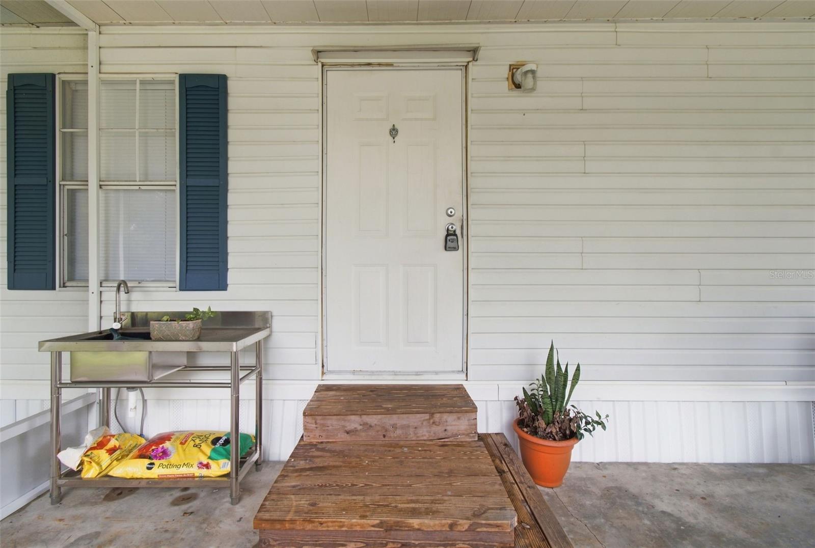 8823 E Millpoint Rd, Riverview, FL 33578