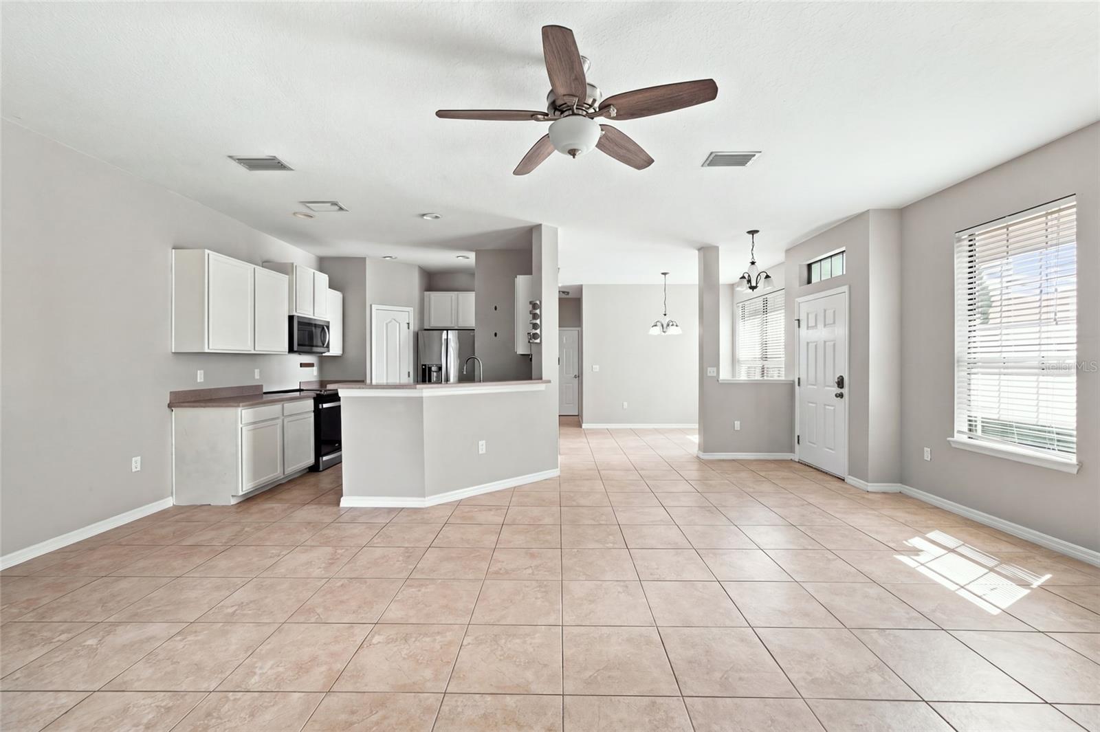 5519 Kinglethill Dr, Lithia, FL 33547
