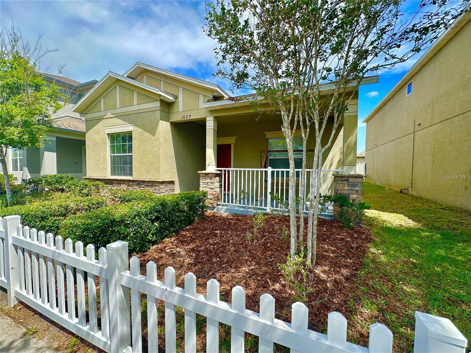 1607 Acadia Harbor Pl, Brandon, FL 33511