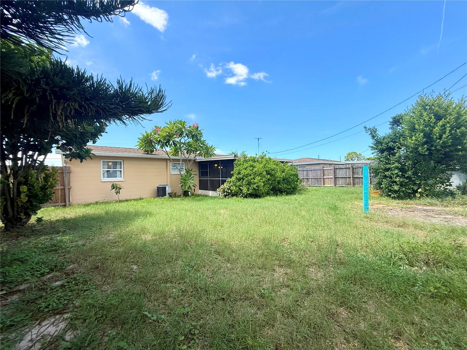 2414 Tahitian Dr, Holiday, FL 34691