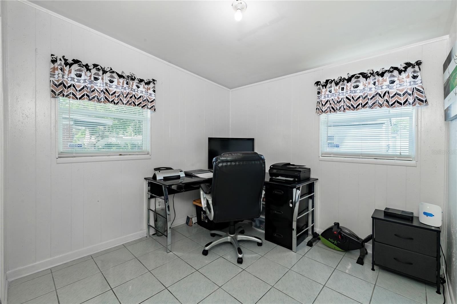6913 W Clifton St, Tampa, FL 33634