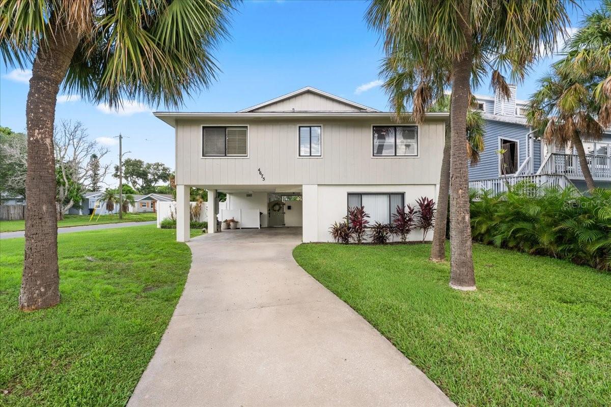 4675 Chancellor Cir NE, St Petersburg, FL 33703