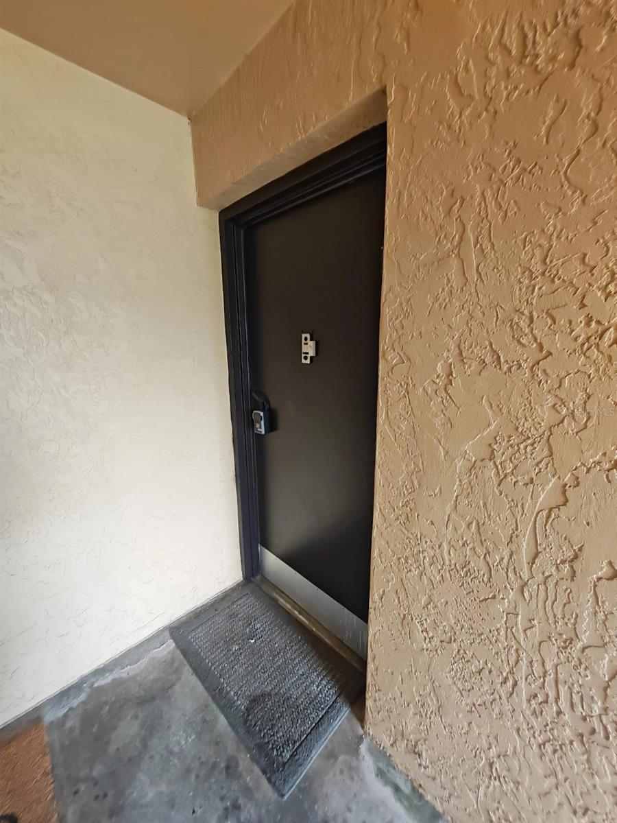 5820 N Church Ave #112, Tampa, FL 33614