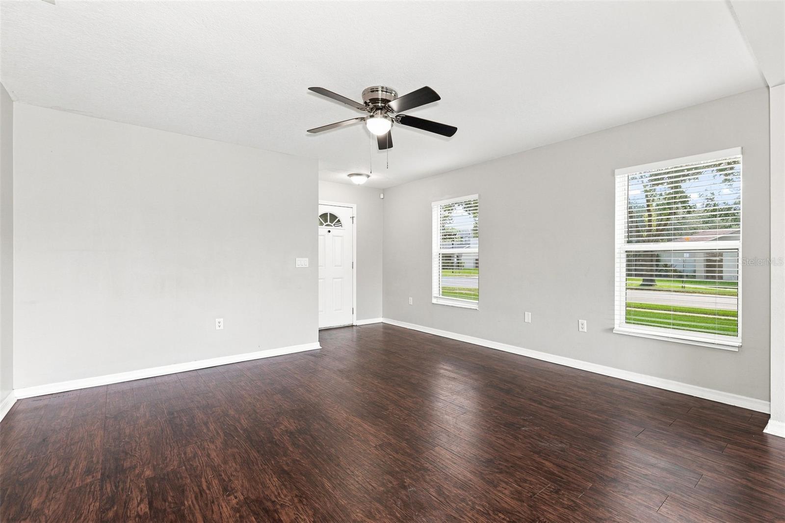 Seffner, FL 33584