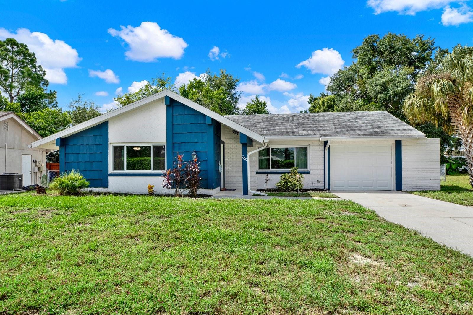 7700 Bayleaf Dr, Hudson, FL 34667