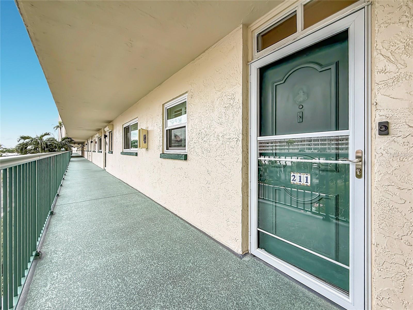 6020 Shore Blvd S #211, Gulfport, FL 33707
