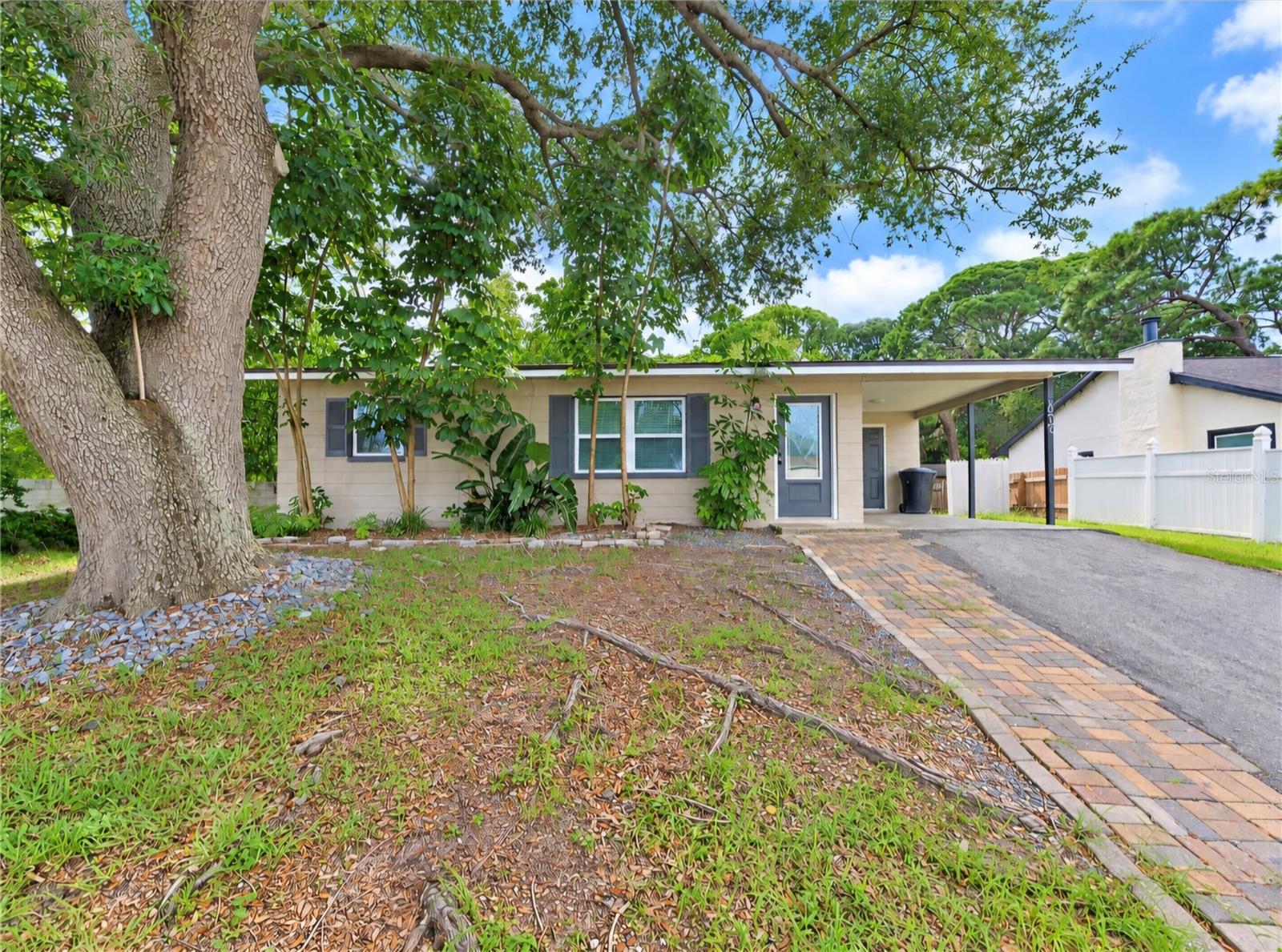 6800 1st St N, St Petersburg, FL 33702