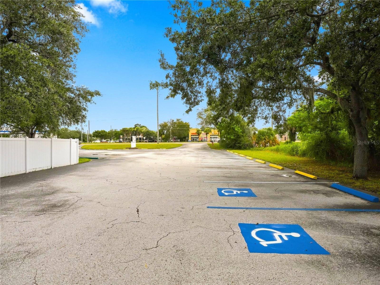 6926 Ridge Rd, Port Richey, FL 34668