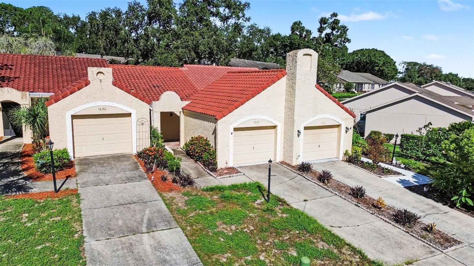 1652 Highland Club Ln, Palm Harbor, FL 34684