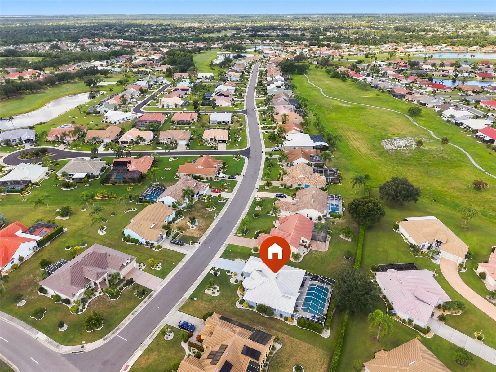 2252 New Bedford Dr, Sun City Center, FL 33573