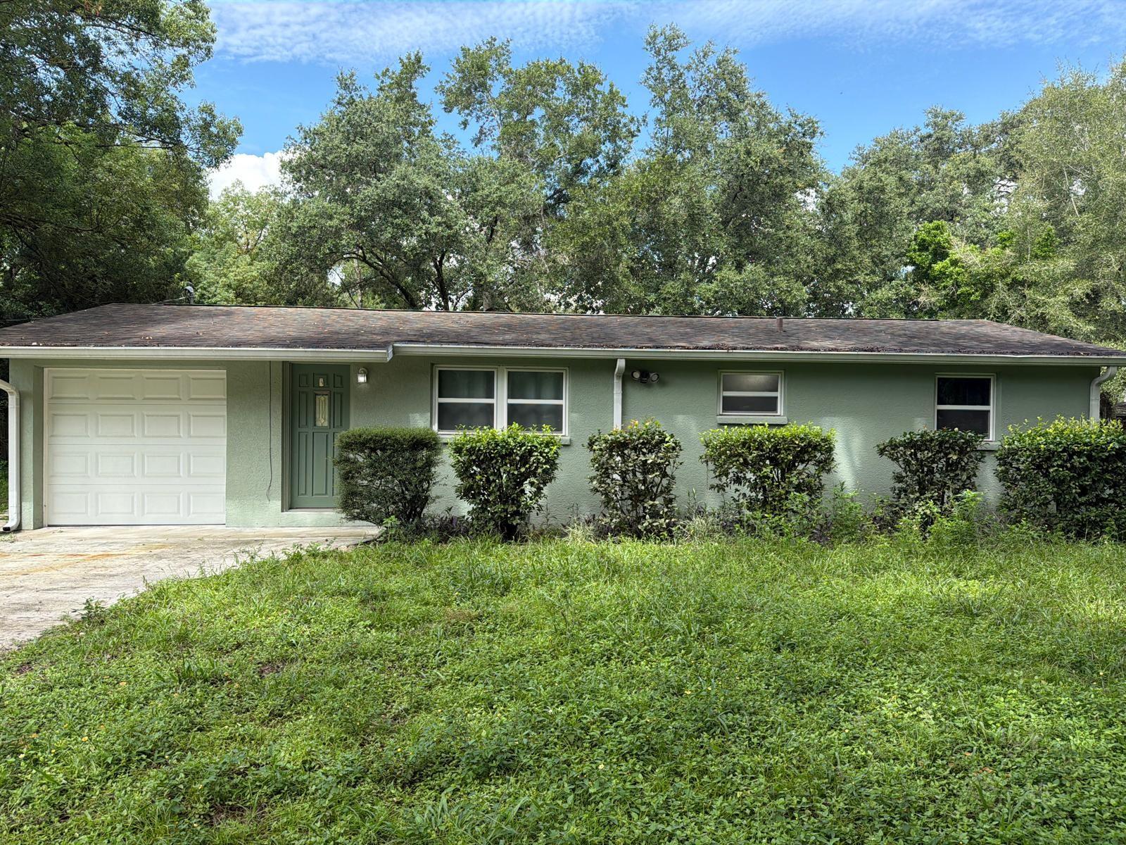 5027 Allen Rd, Zephyrhills, FL 33541