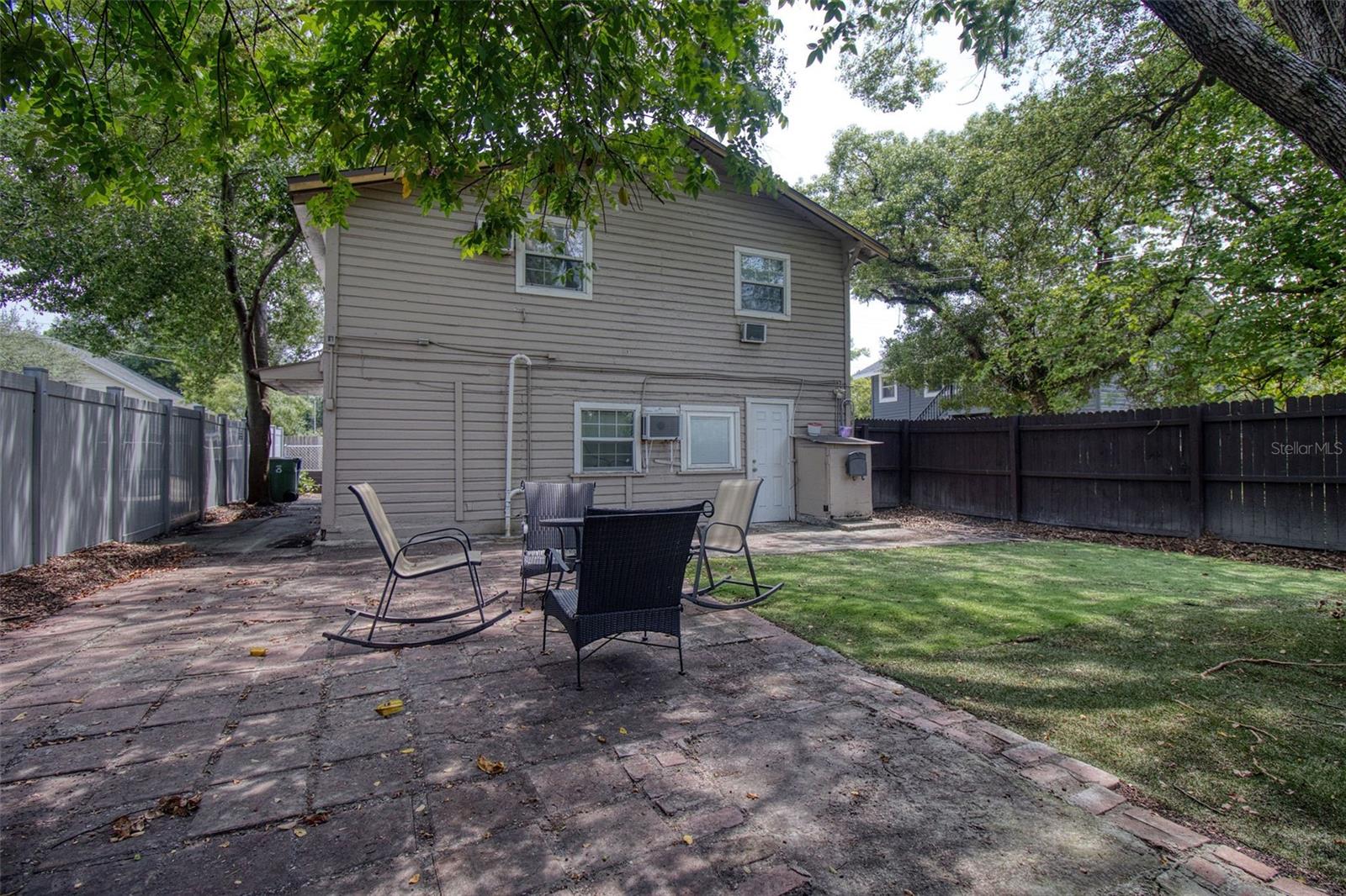206 E Ida St, Tampa, FL 33603