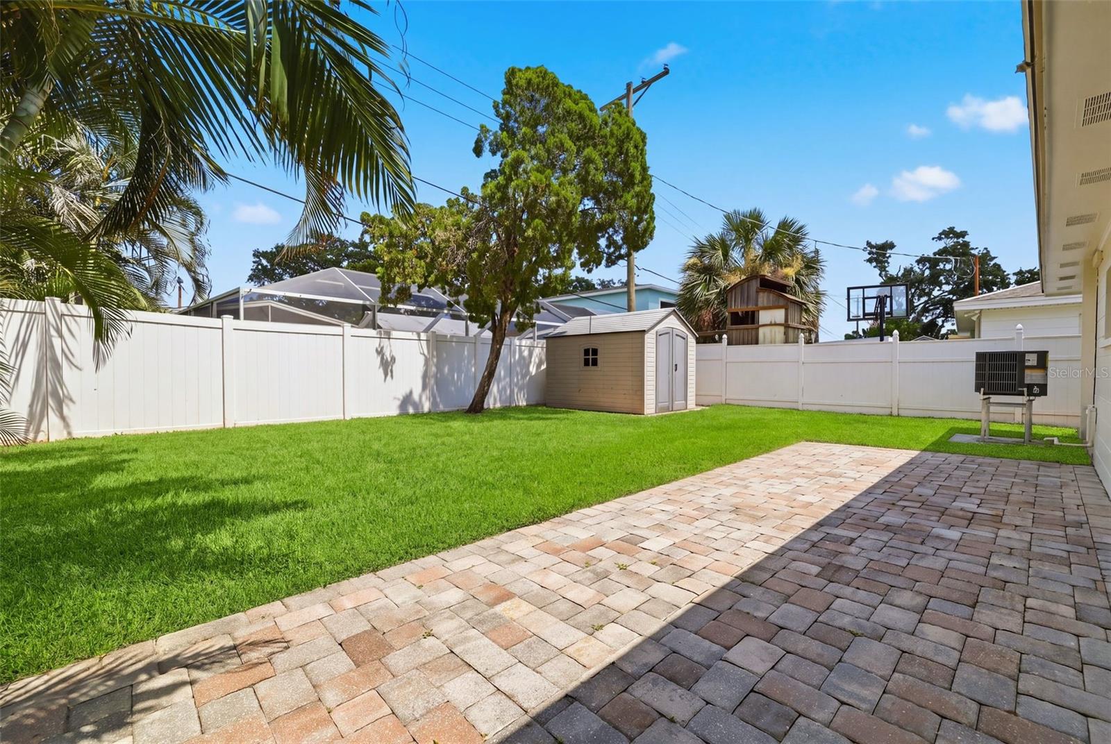 615 E Davis Blvd, Tampa, FL 33606