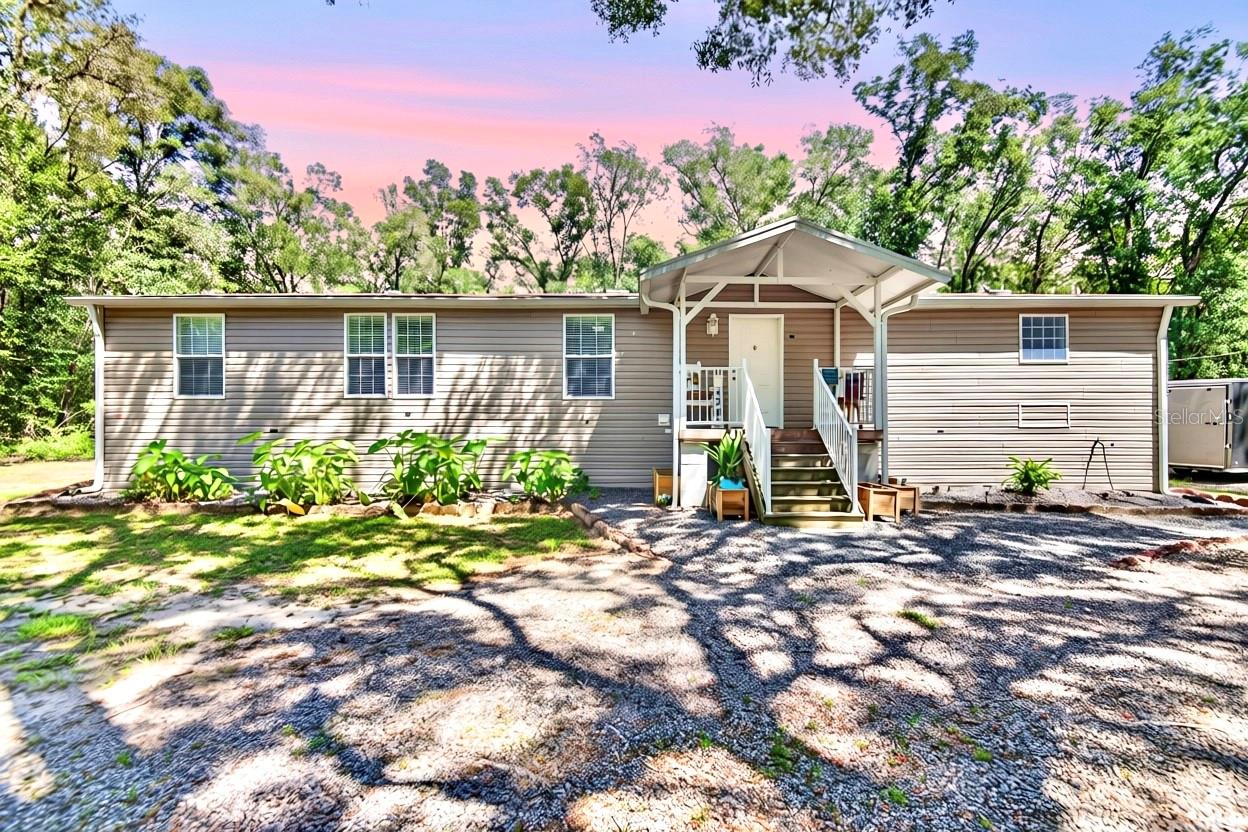 21812 Field Of Dreams Ln, Dade City, FL 33523
