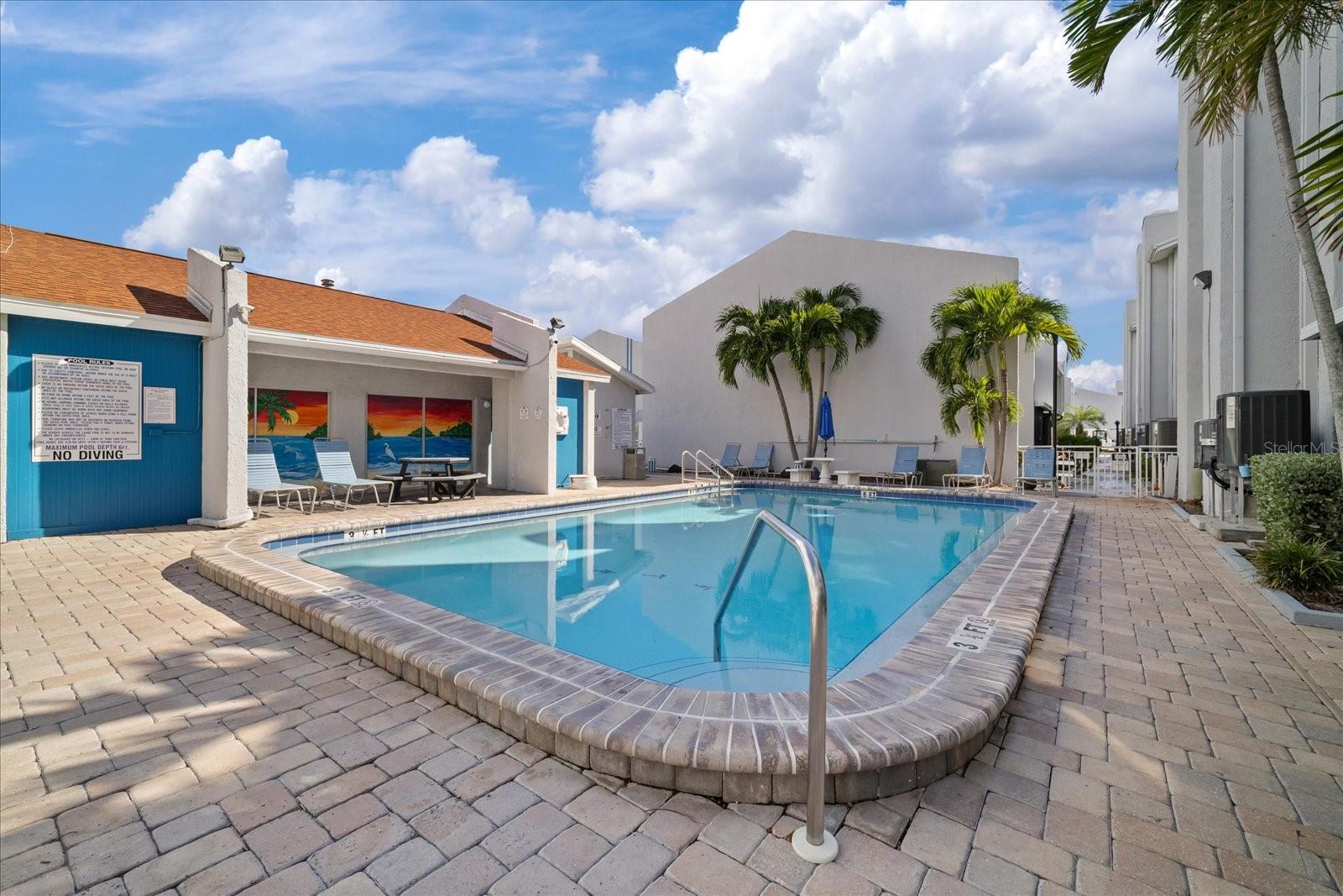 253 Rex Pl #B, Madeira Beach, FL 33708
