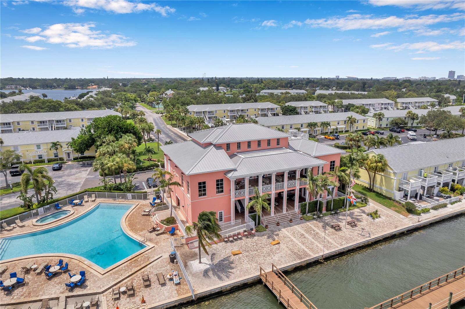 4784 Beach Dr SE #B, St Petersburg, FL 33705