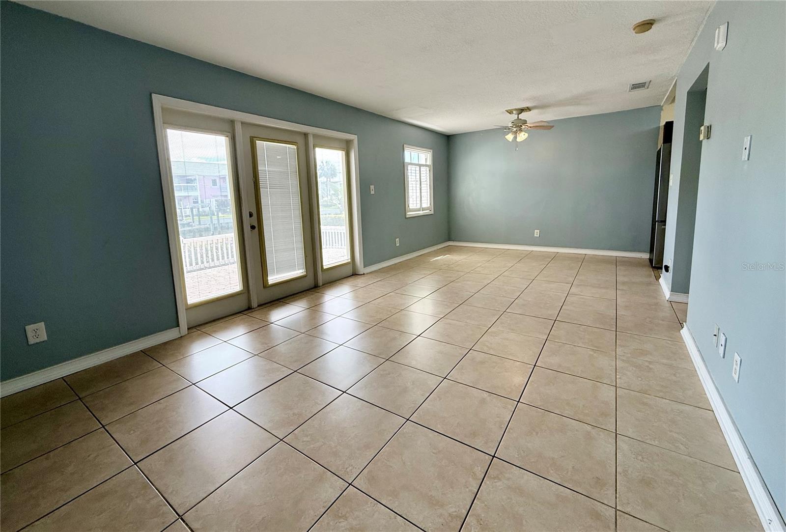 4784 Beach Dr SE #B, St Petersburg, FL 33705